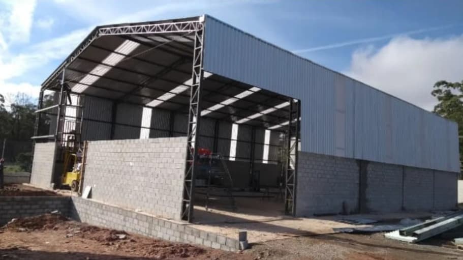 Construção de galpão 1